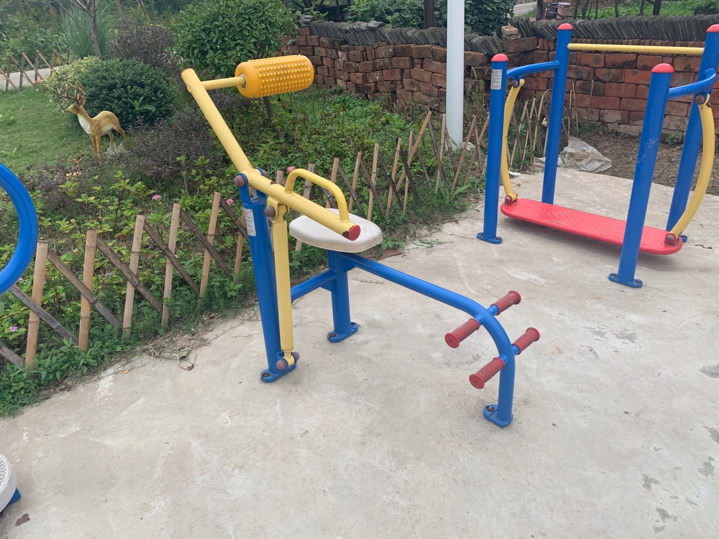 腹背鍛煉器 腹背鍛煉器