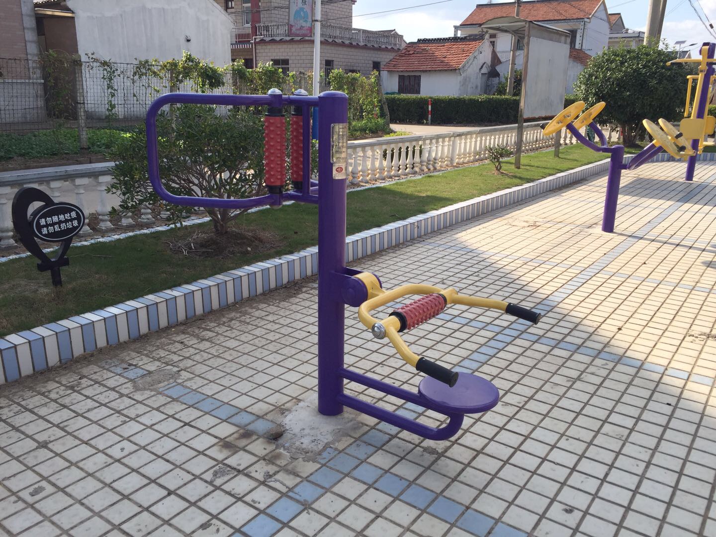 腰背按摩器 腰背按摩器