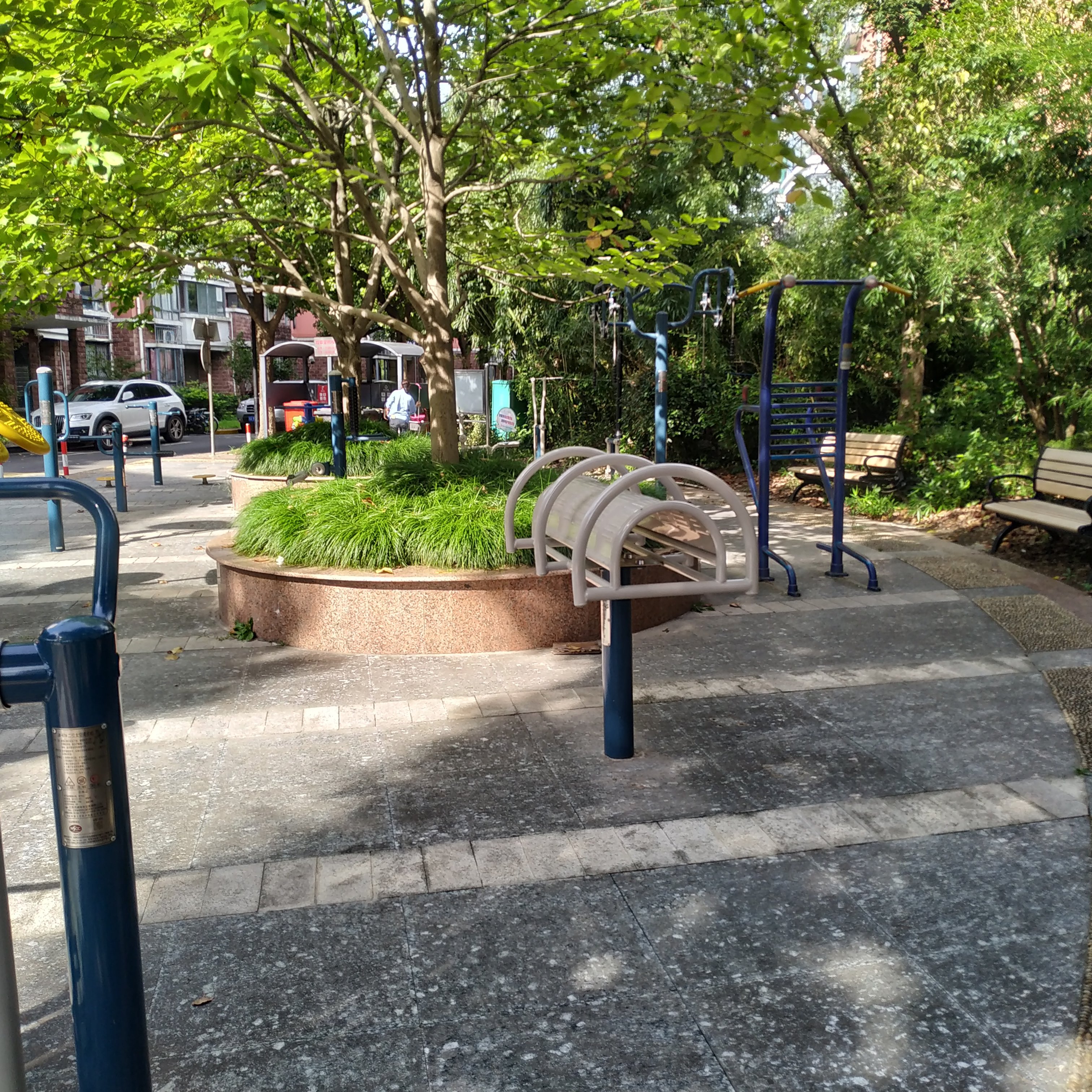 金虹大廈居委明申花園小區(qū)健身點(diǎn) 金虹大廈居委明申花園小區(qū)健身點(diǎn)