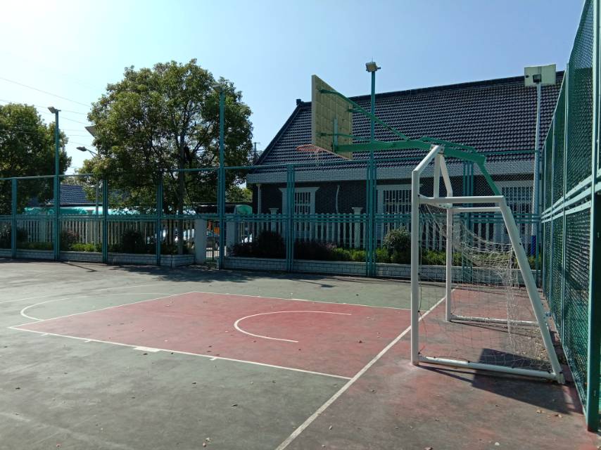 陳家鎮(zhèn)晨光村共公運(yùn)動(dòng)場(chǎng)籃球場(chǎng)