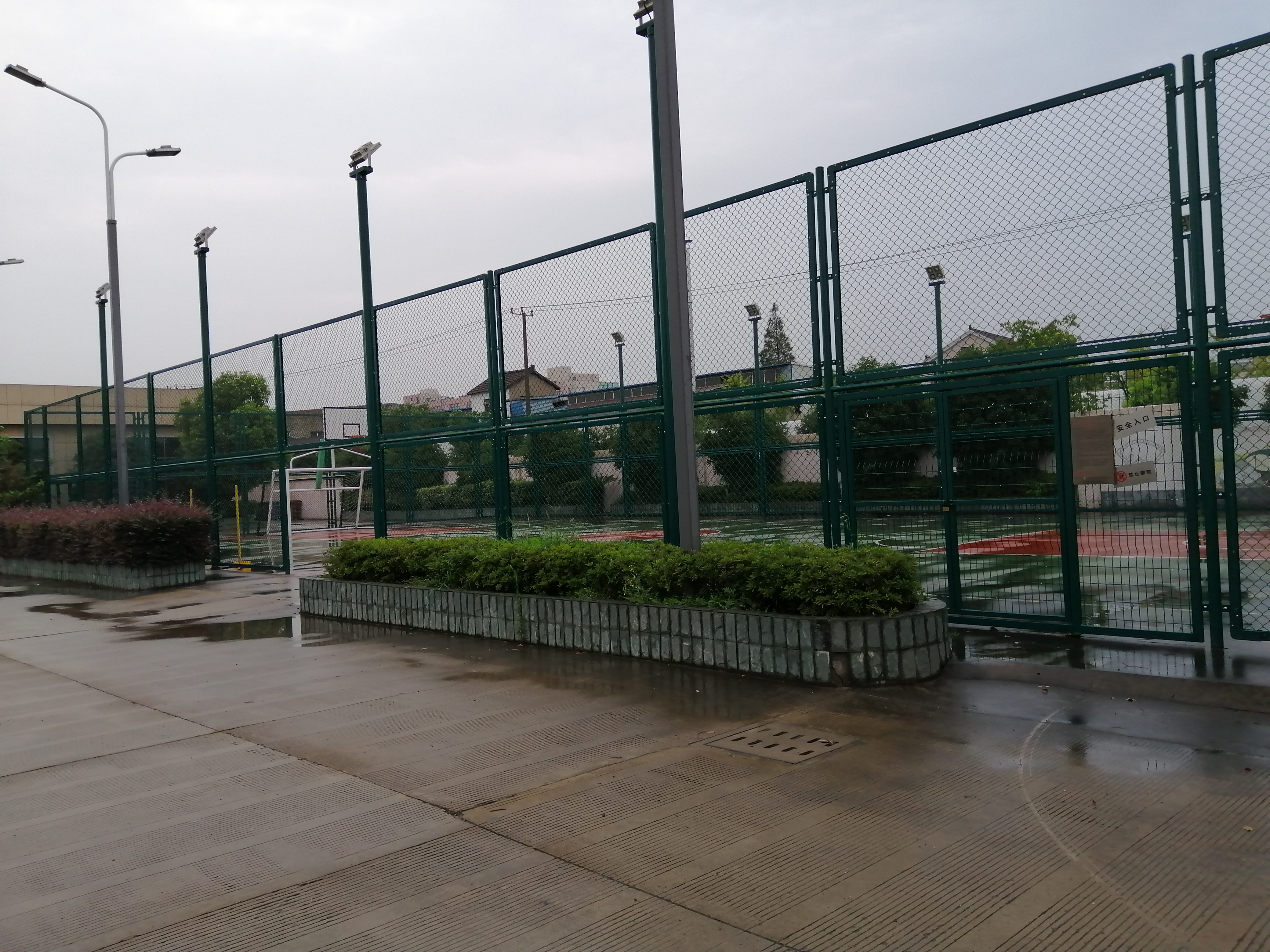 敘南村籃球場