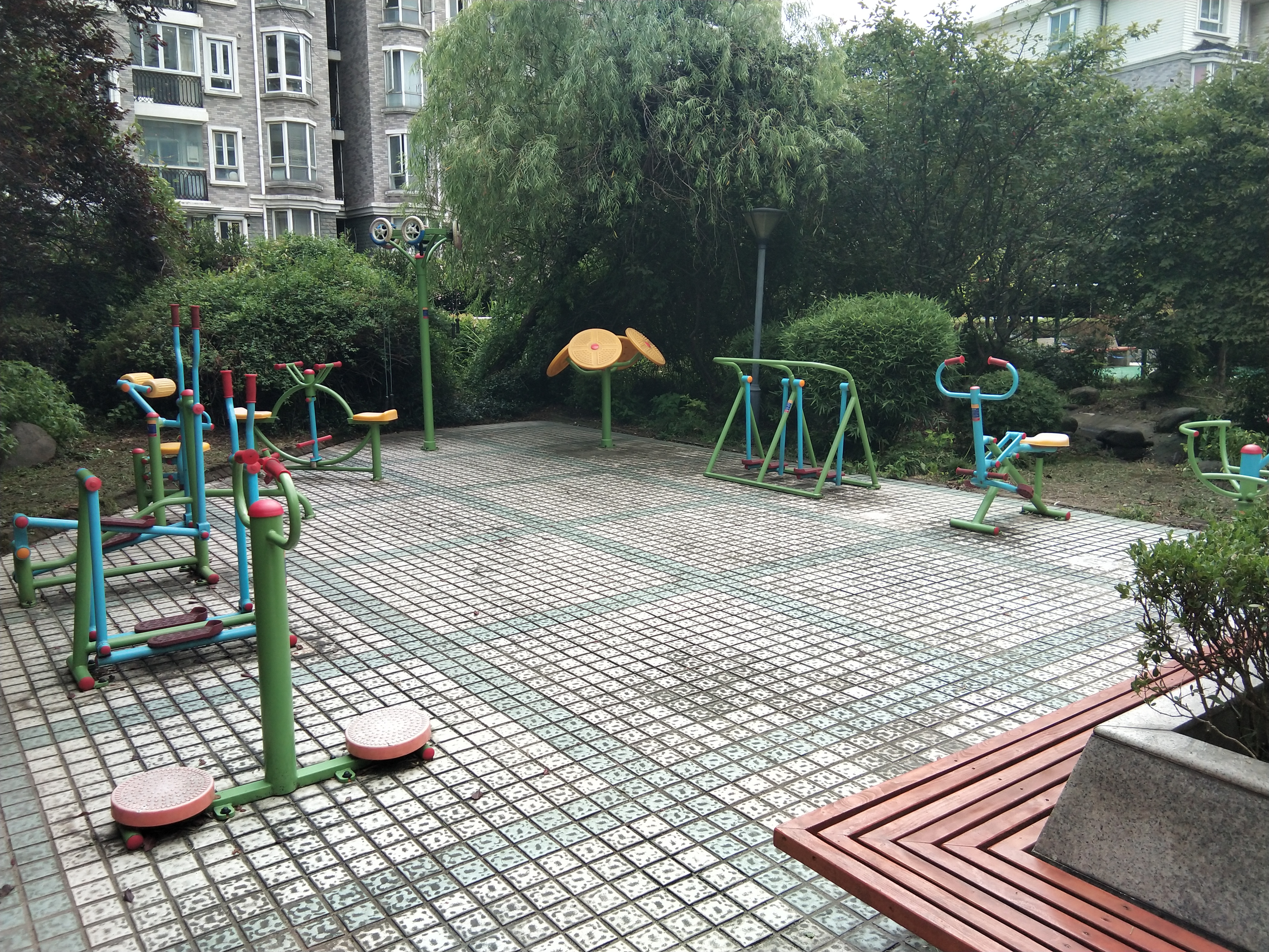 東苑利景健身點