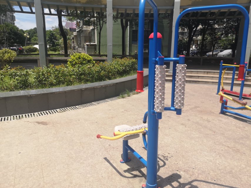 腰背按摩器 腰背按摩器