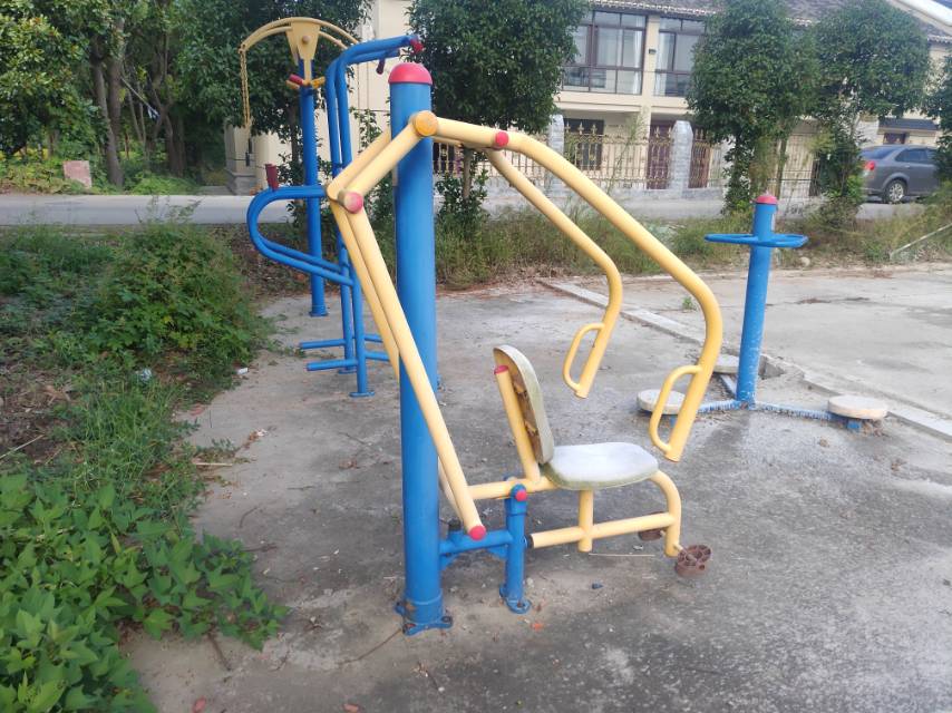 自重推胸器 自重推胸器