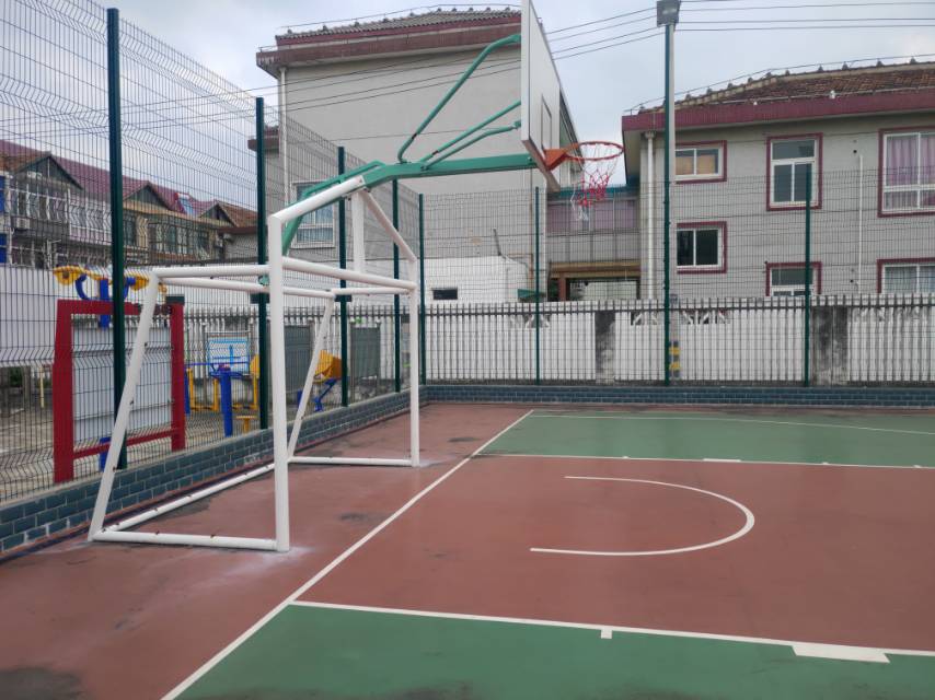 新晨居委籃球場(chǎng)
