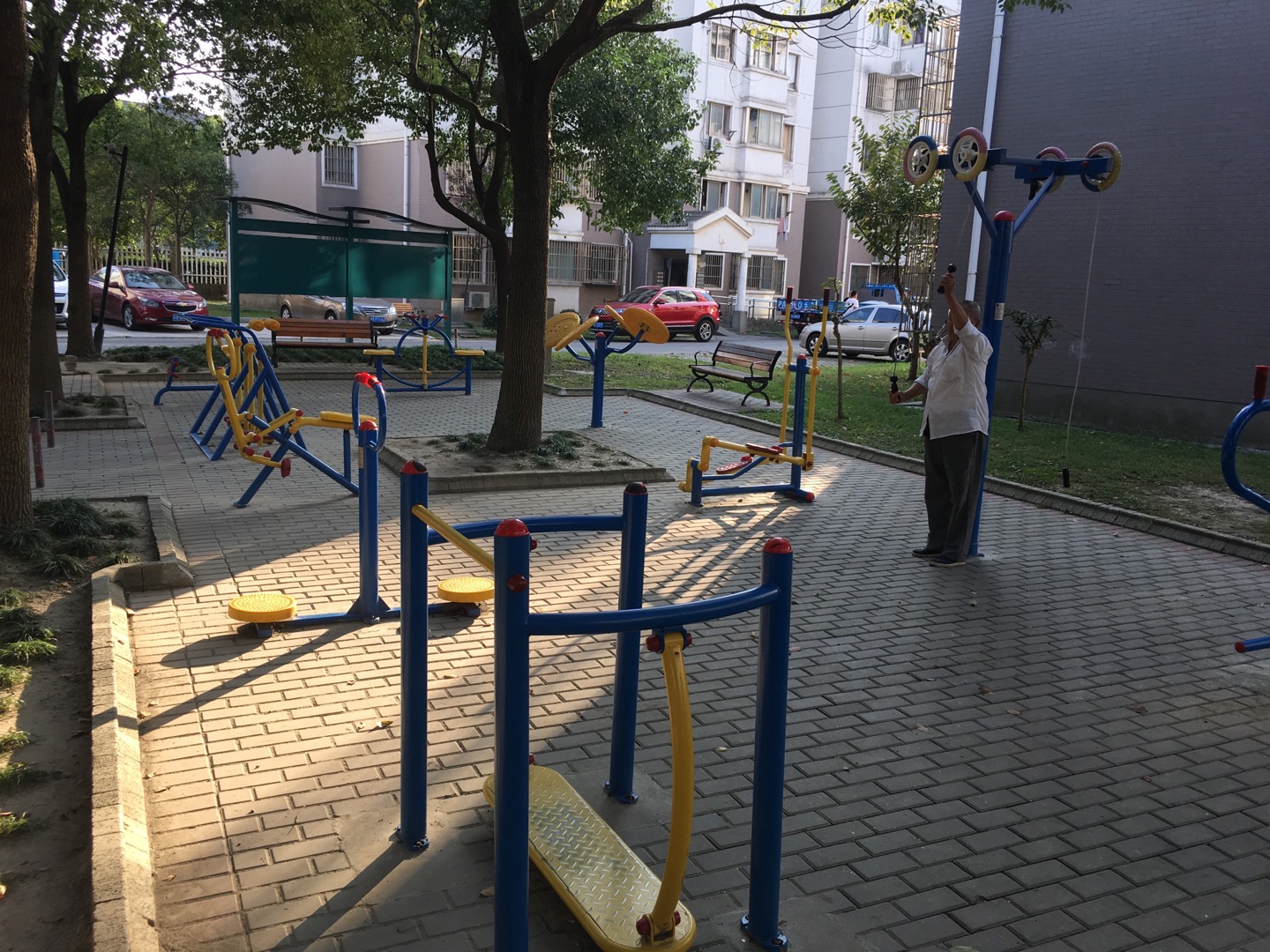 祥東小區(qū)二期健身點(diǎn)