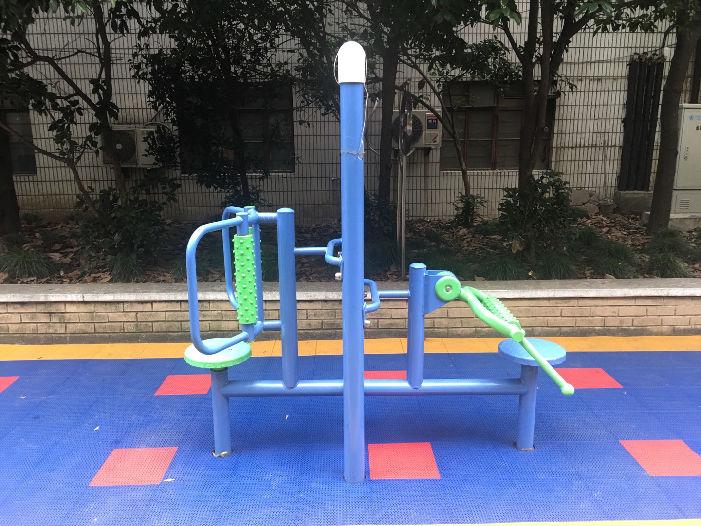 雙立柱腰背按摩器 雙立柱腰背按摩器