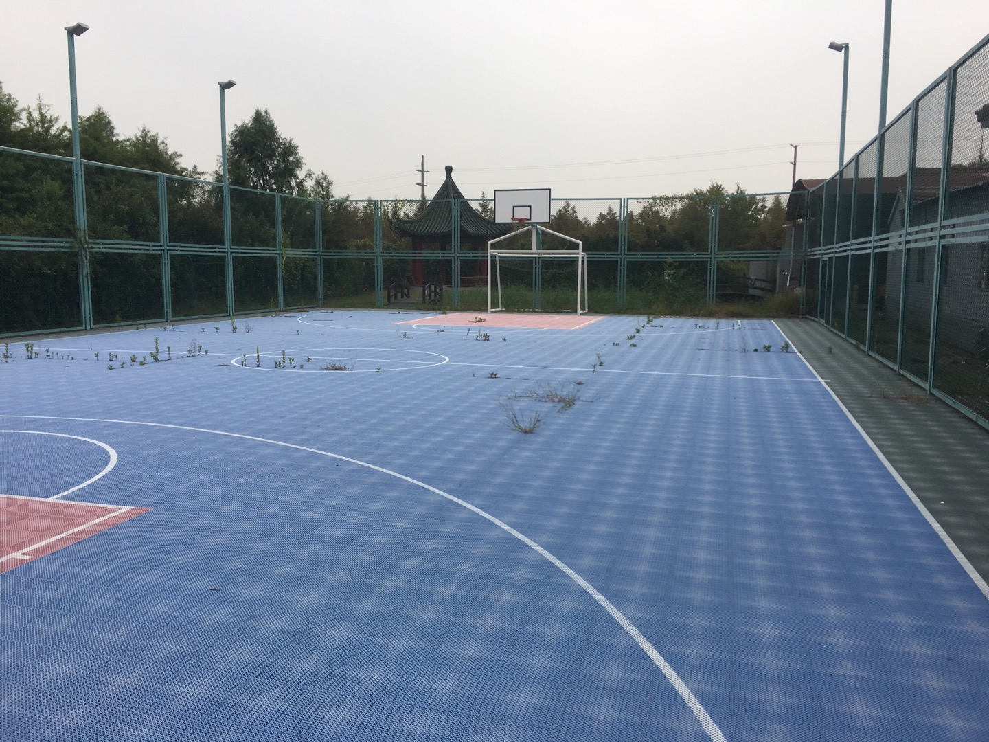 葉榭鎮(zhèn)井凌橋村籠式多功能場(chǎng)地