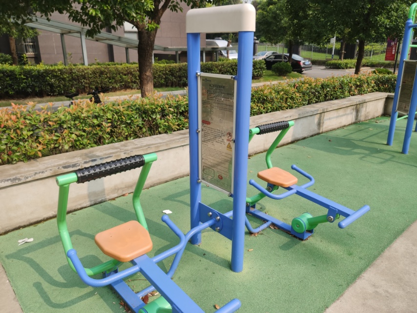 雙立柱背部訓練器 雙立柱背部訓練器