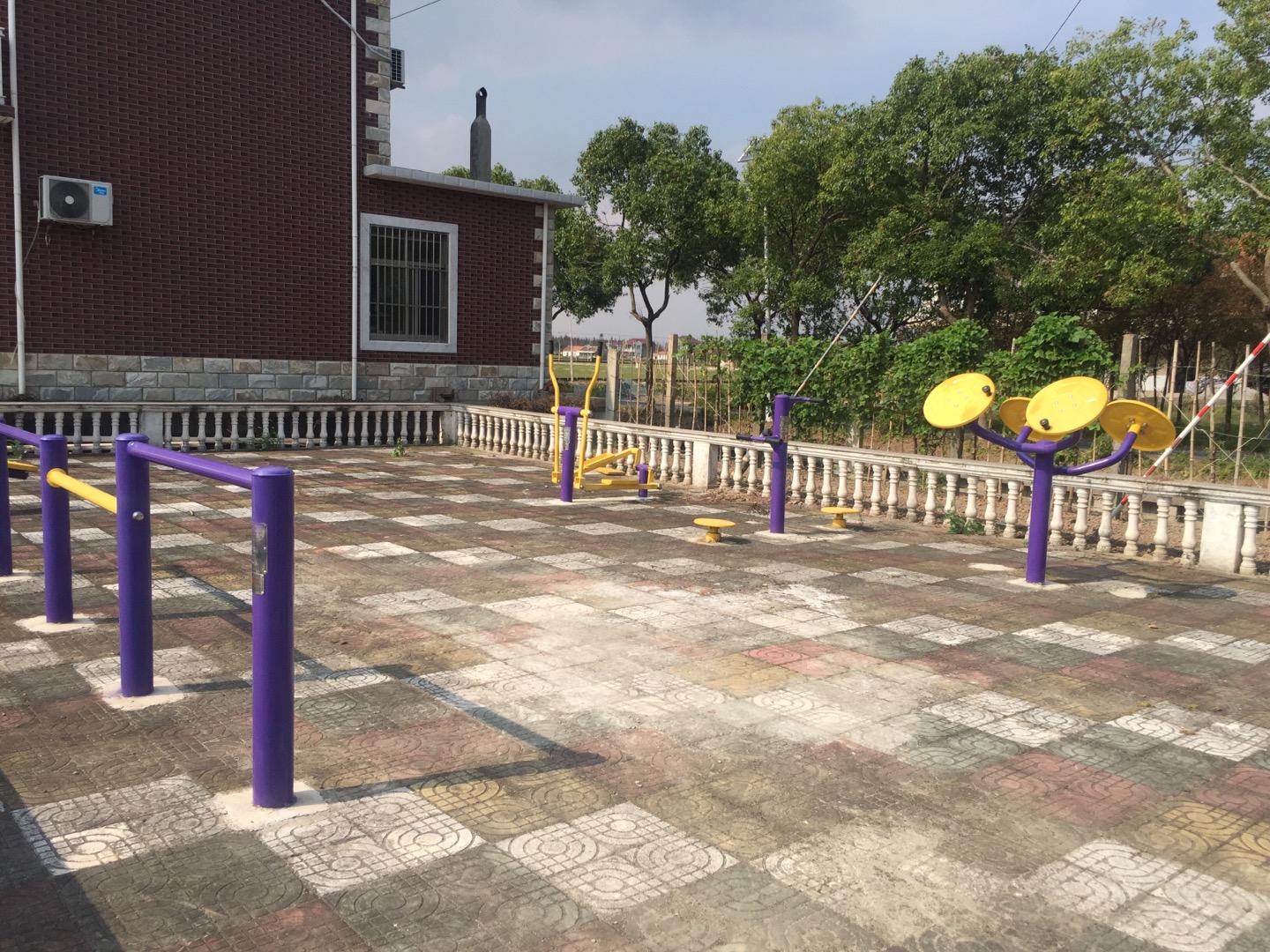 東海村八組健身點(diǎn)