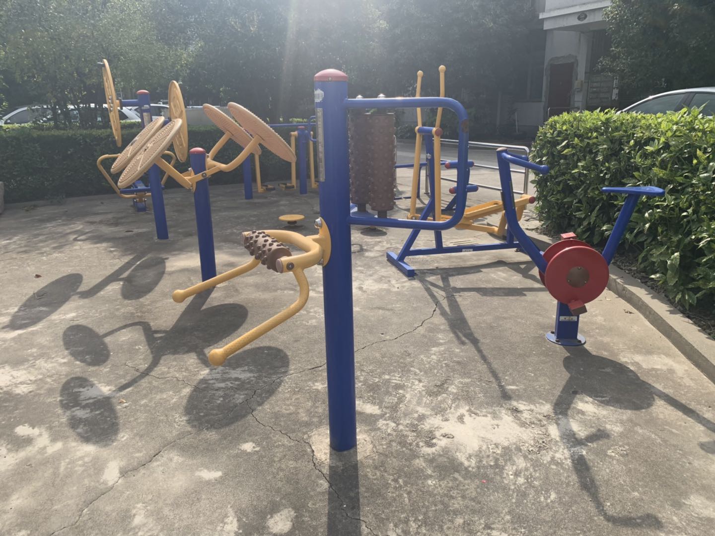 腰背按摩器 腰背按摩器