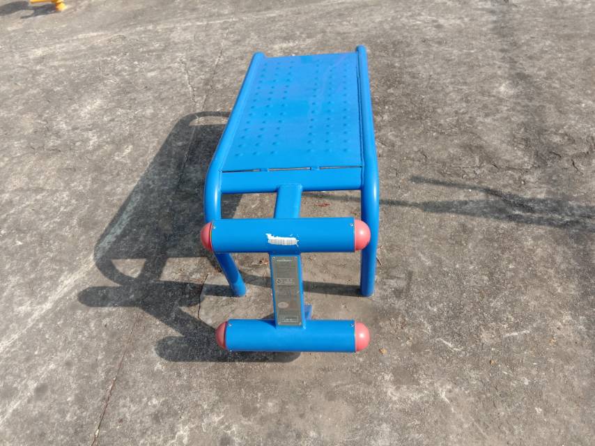 仰臥起坐板 仰臥起坐板