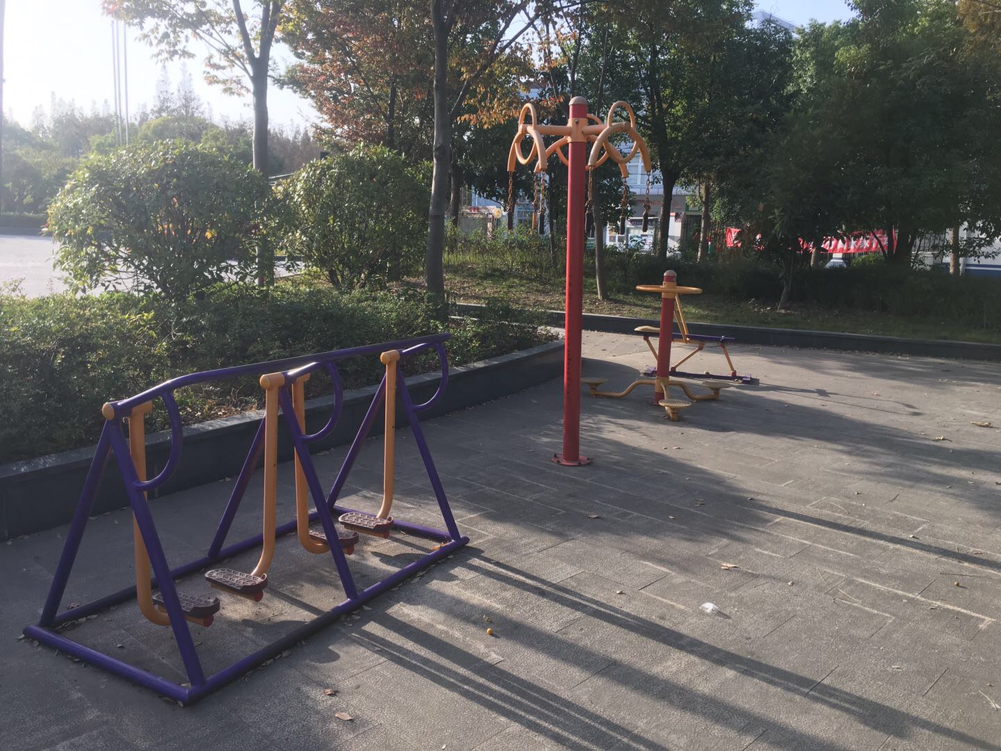 濱海鎮(zhèn)南村大治河健身點(diǎn)