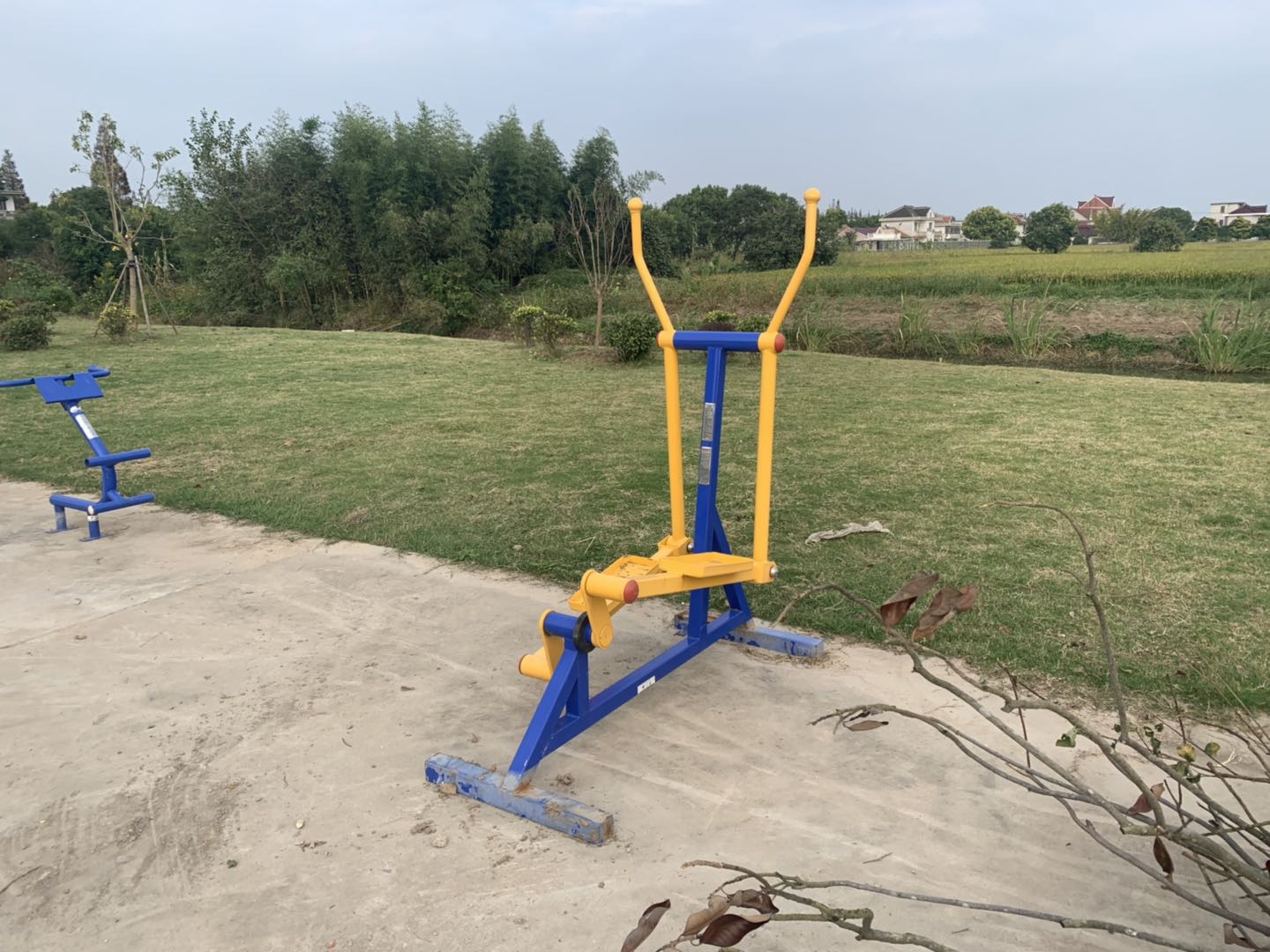 室外橢圓機(jī) 室外橢圓機(jī)