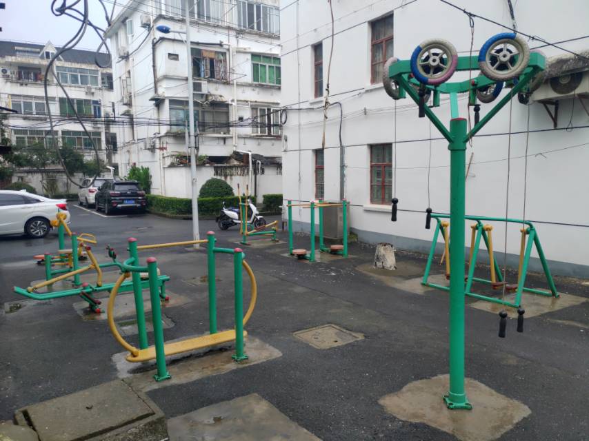 灣塘小區(qū)健身點