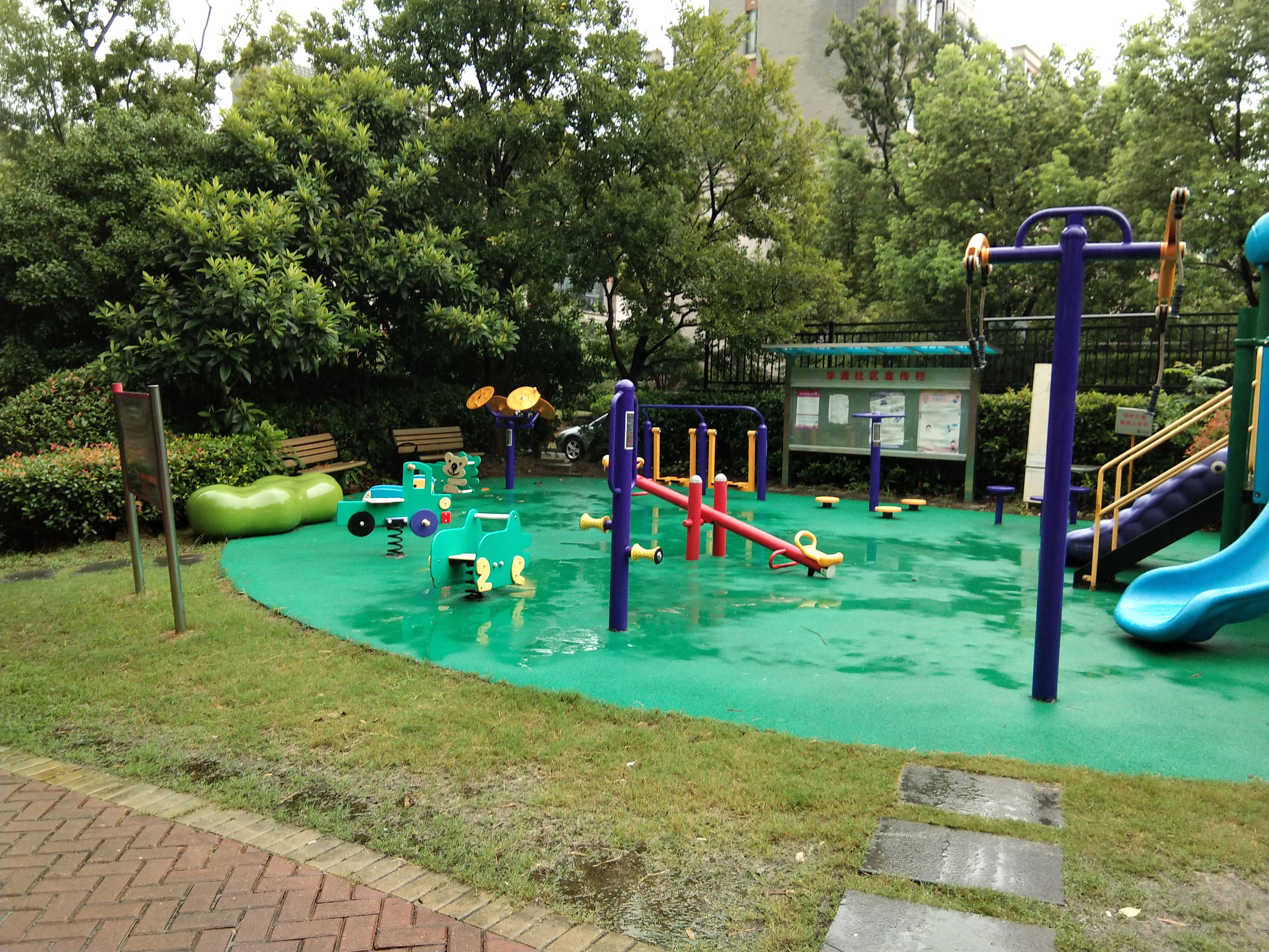 華浦社區(qū)新城健身點