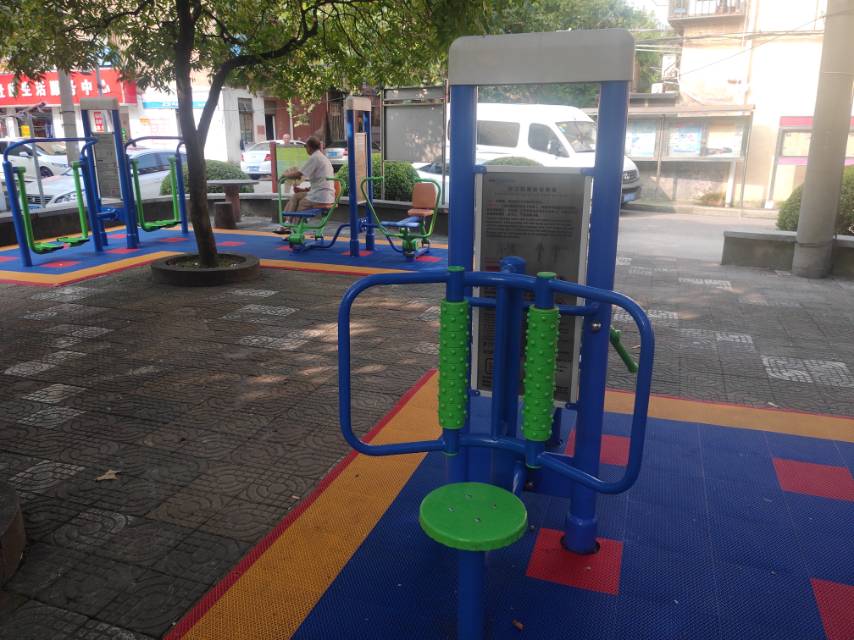 雙立柱腰背按摩器 雙立柱腰背按摩器