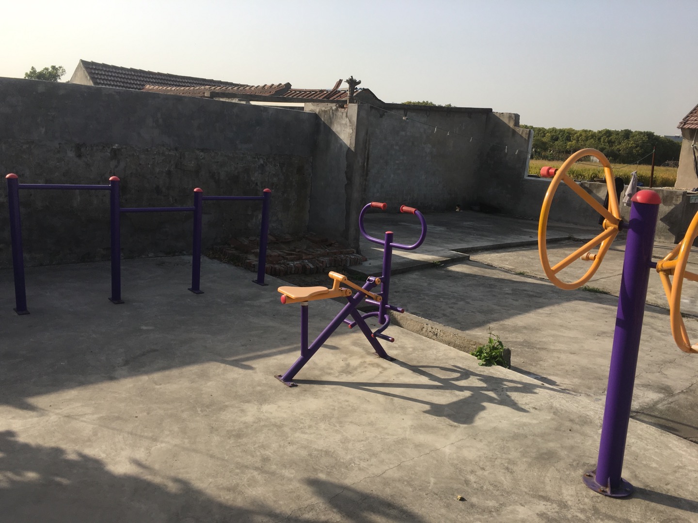 老港鎮(zhèn)東河村民委員會(huì)港東1組健身苑點(diǎn)