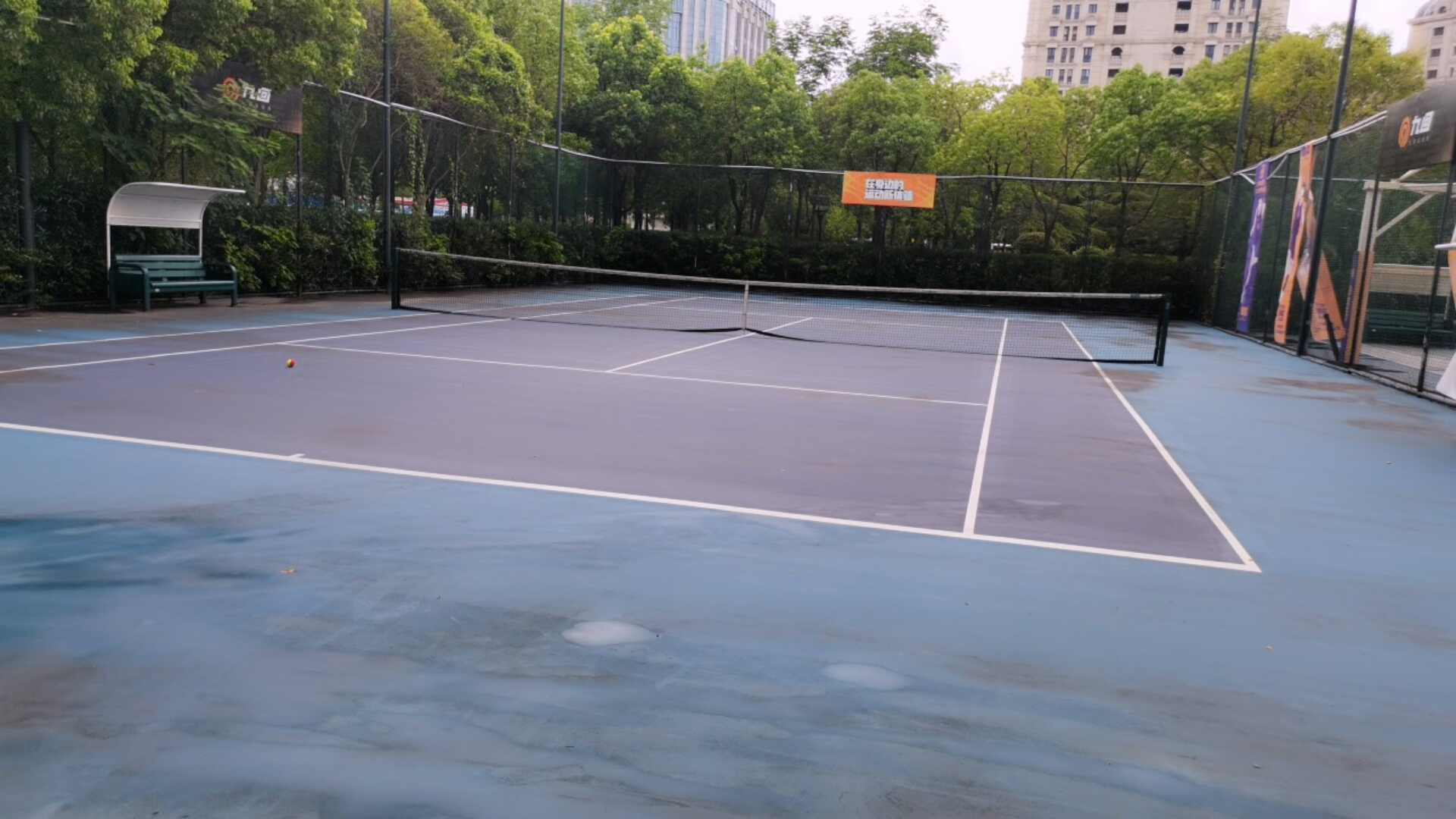 丹巴路市民球場(網(wǎng)球場)  丹巴路市民球場(網(wǎng)球場)