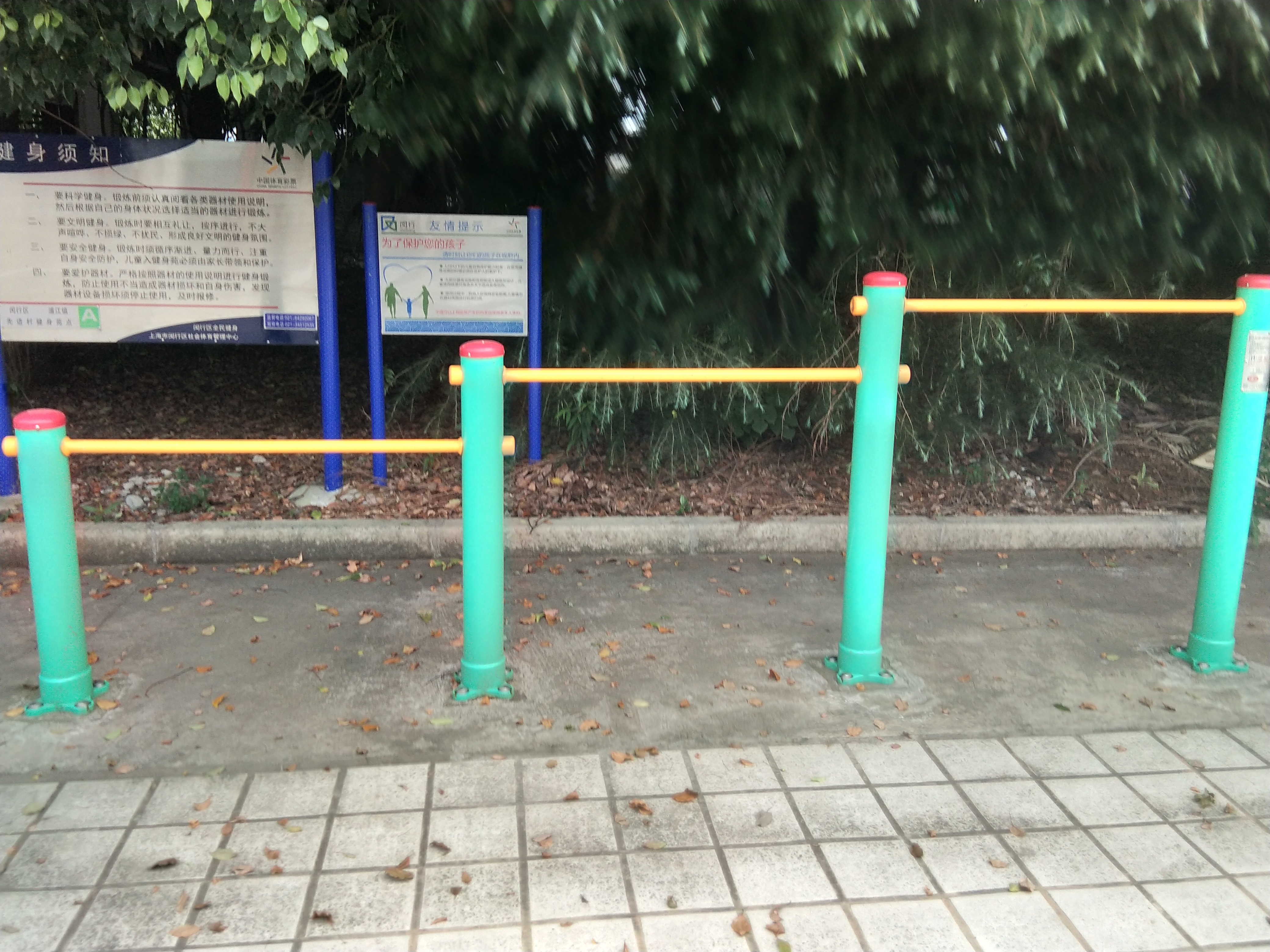 多聯(lián)壓腿架 多聯(lián)壓腿架