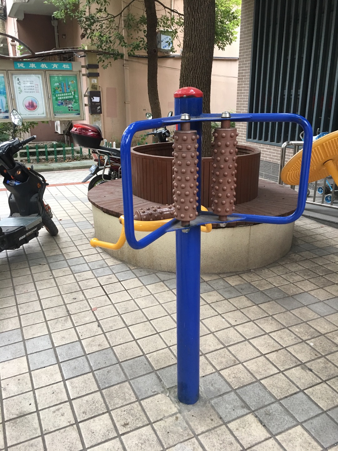 腰背按摩器 腰背按摩器