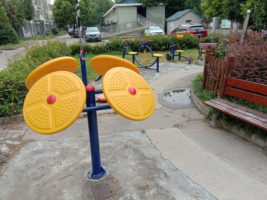 岡身小區(qū)健身點