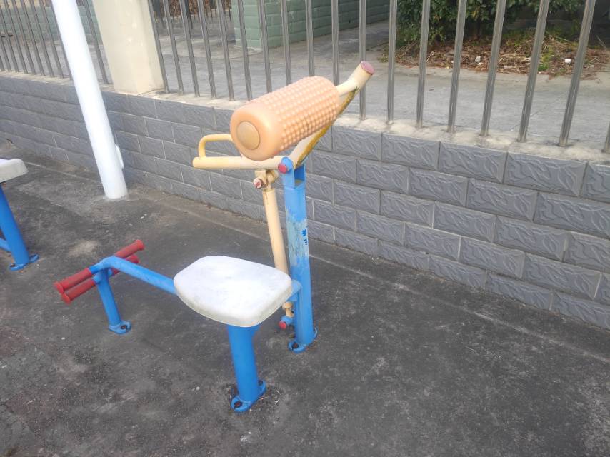 腹背鍛煉器 腹背鍛煉器