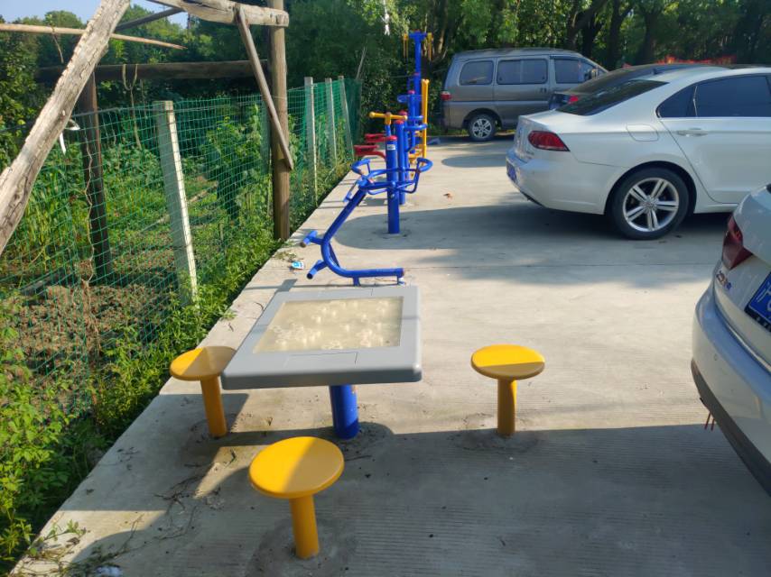 東天村(泥墻頭)健身點