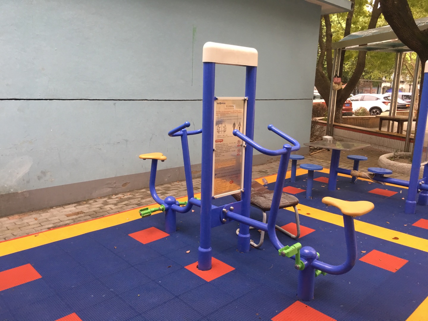 雙立柱健身車 雙立柱健身車