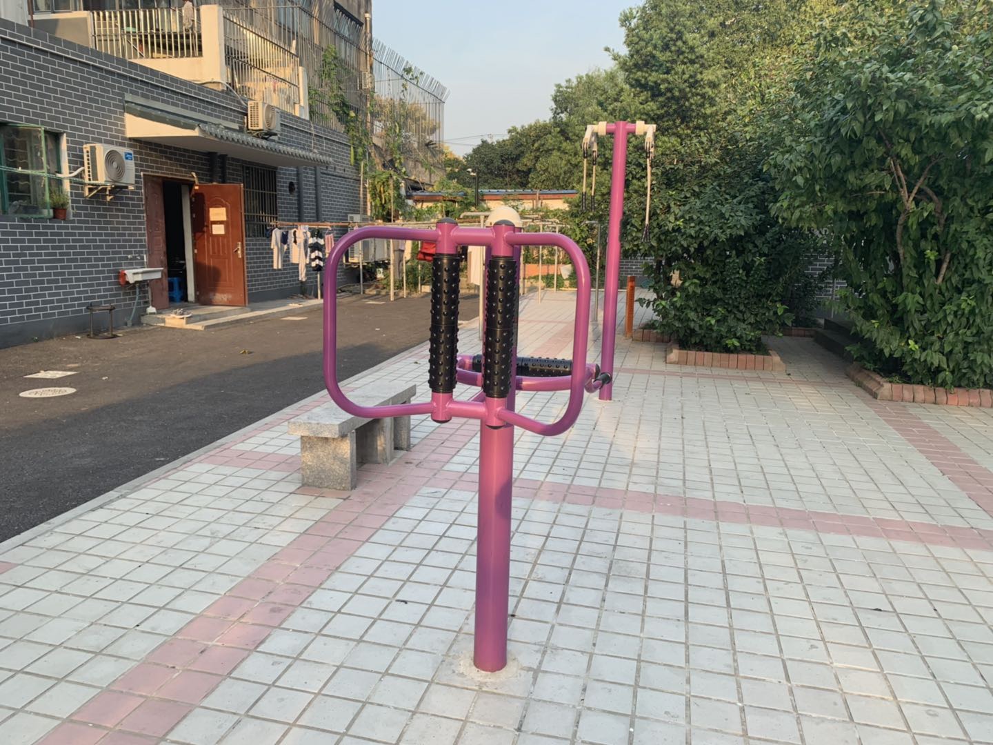 腰背按摩器 腰背按摩器