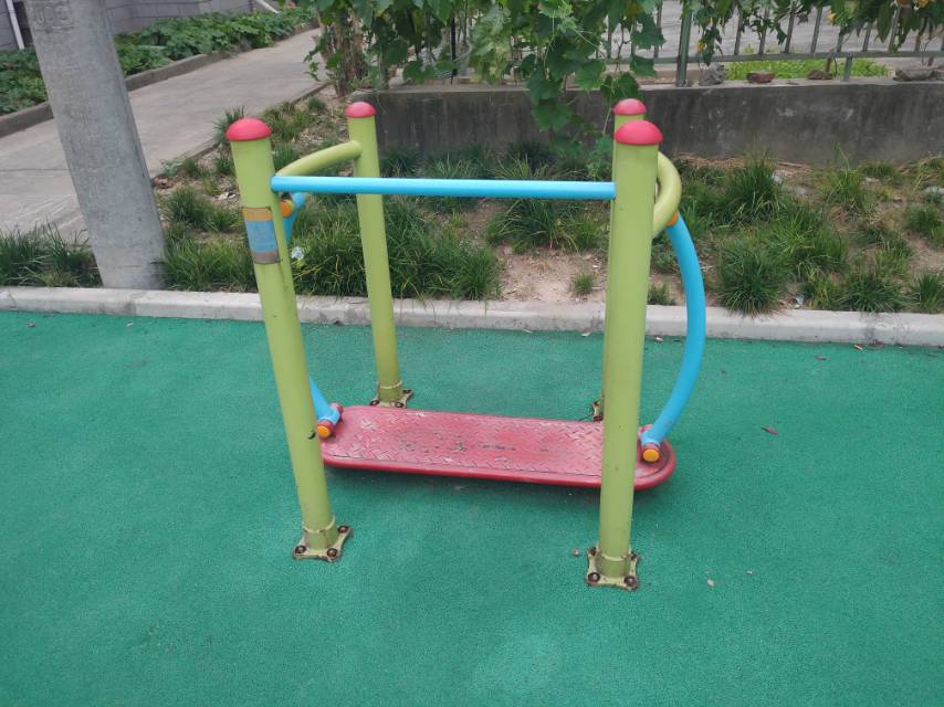 晃板健身器 晃板健身器