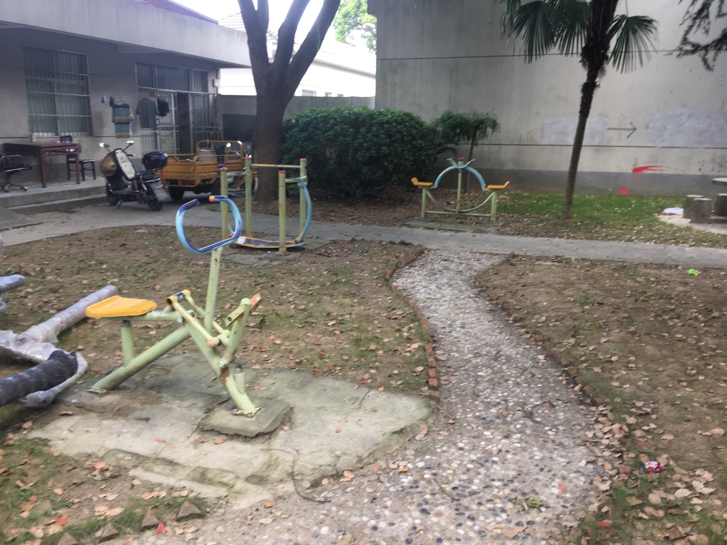 北場第一小區(qū)益智健身點