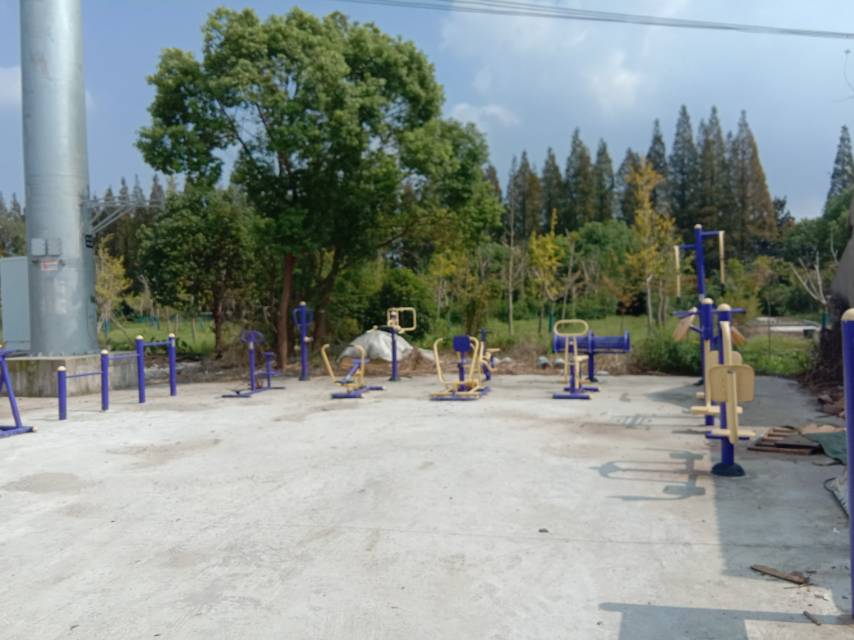 堡鎮(zhèn)財貿(mào)村6隊倉庫健身點