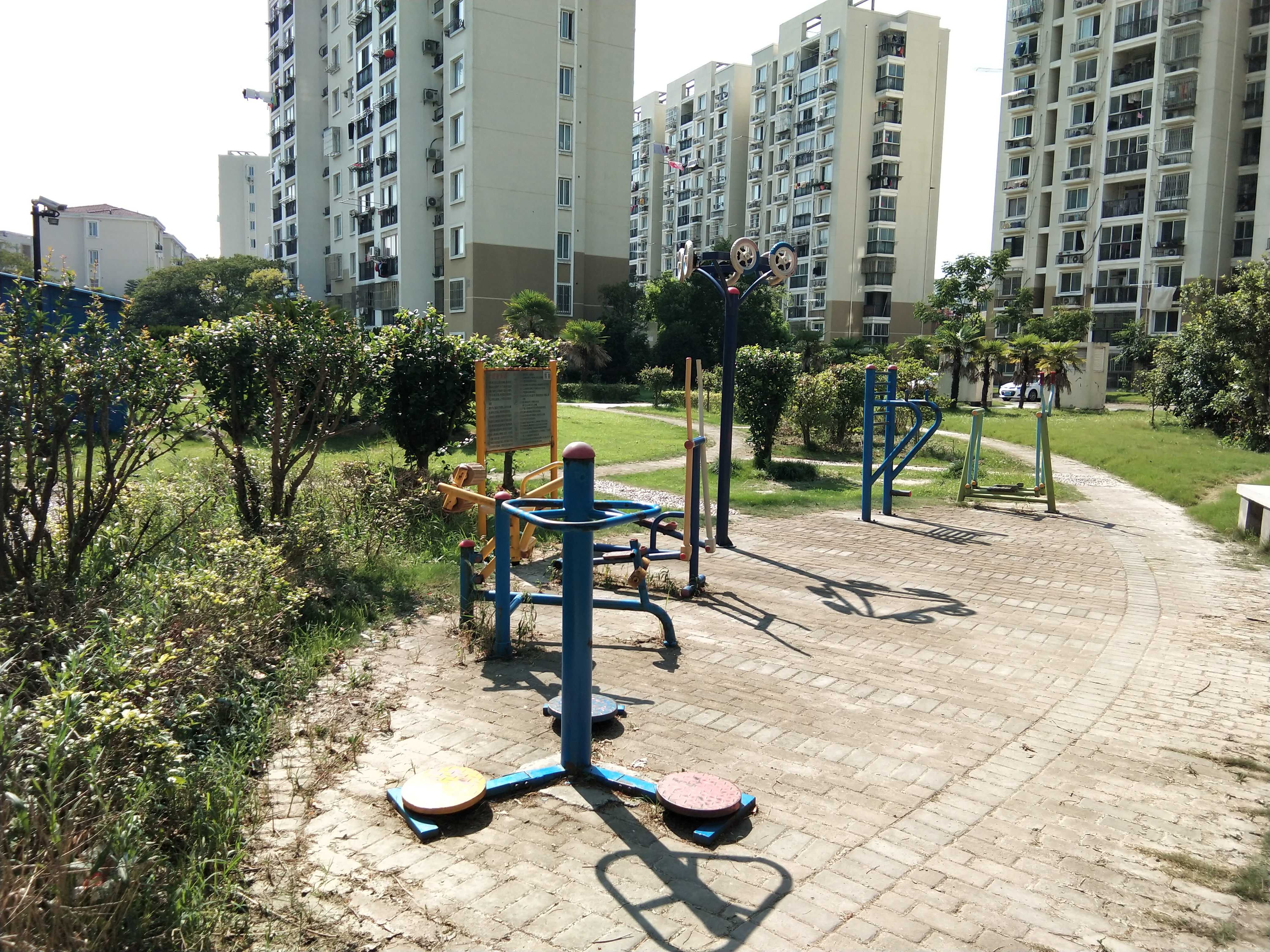 閔浦三居委健身點(diǎn)1 閔浦三居委健身點(diǎn)1