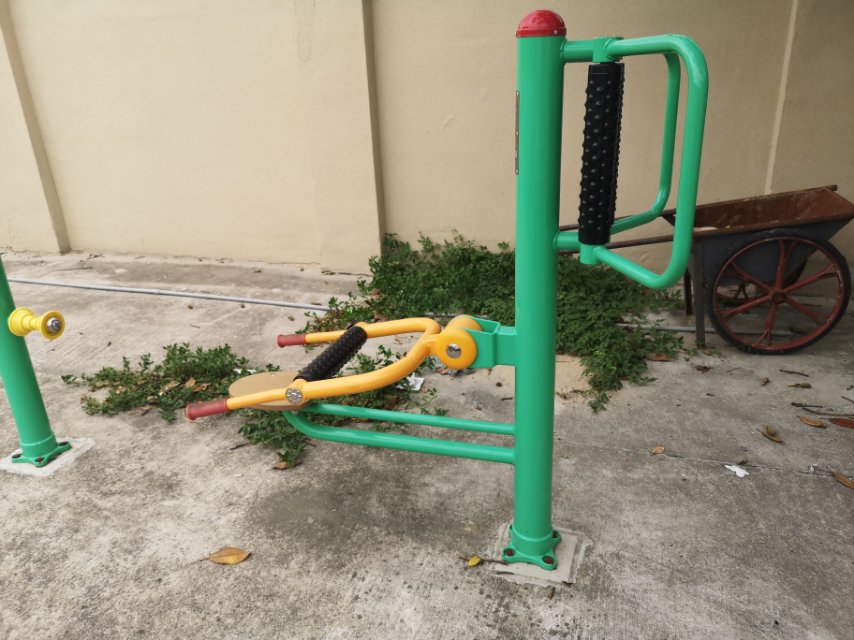 坐式腰背按摩器