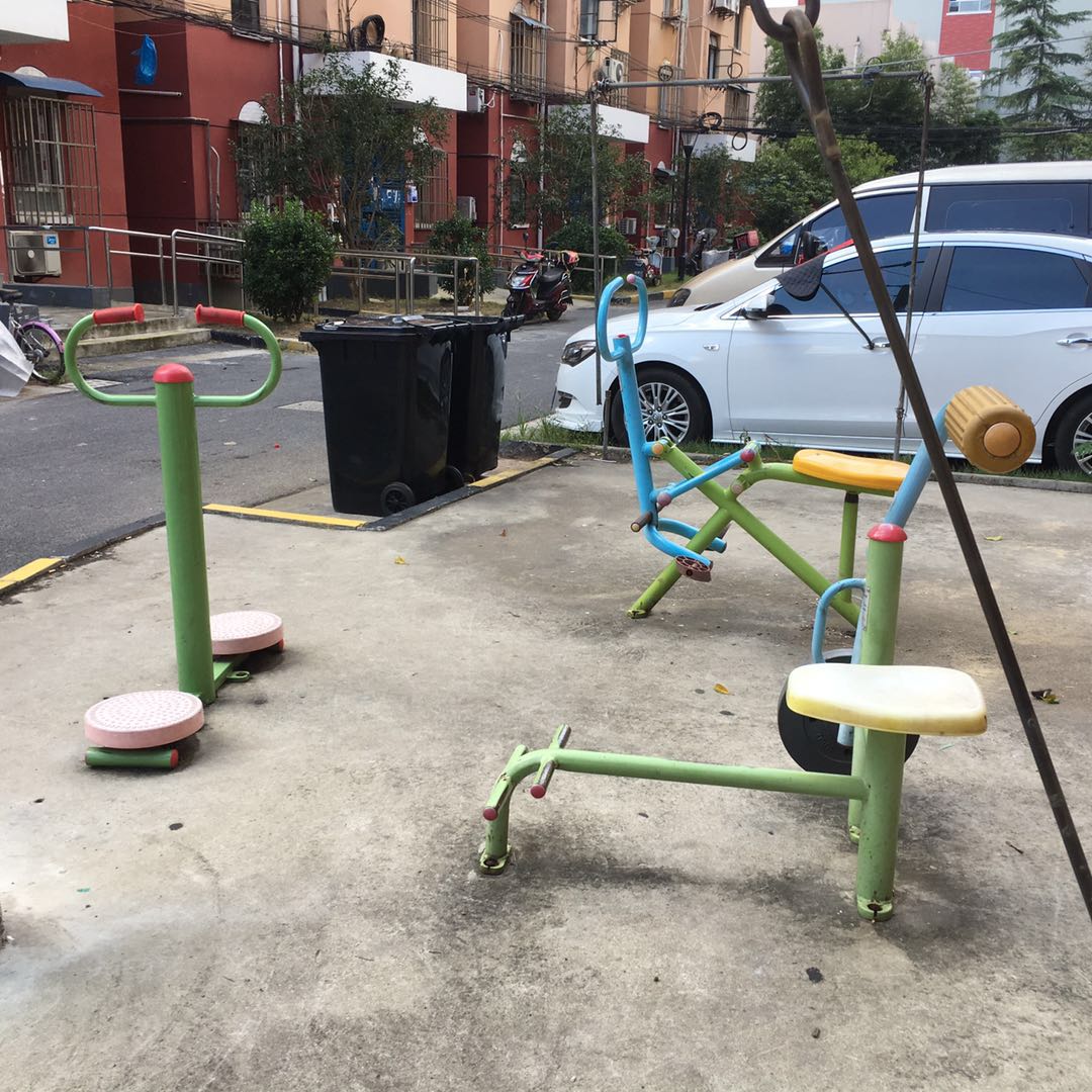 銀一小區(qū)二村健身點(diǎn)F 銀一小區(qū)二村健身點(diǎn)F