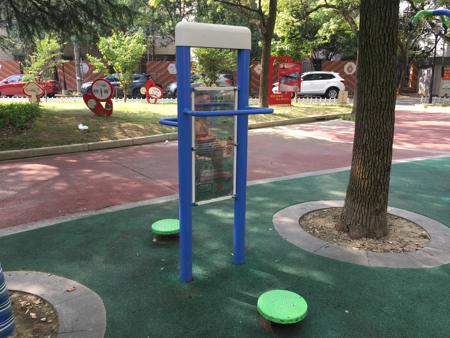 雙立柱扭腰器 雙立柱扭腰器