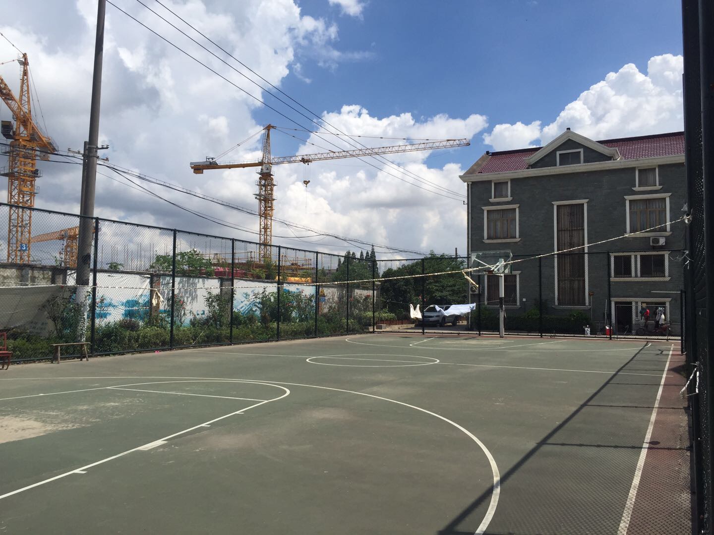 鷲山村籃球場(chǎng) 鷲山村籃球場(chǎng)