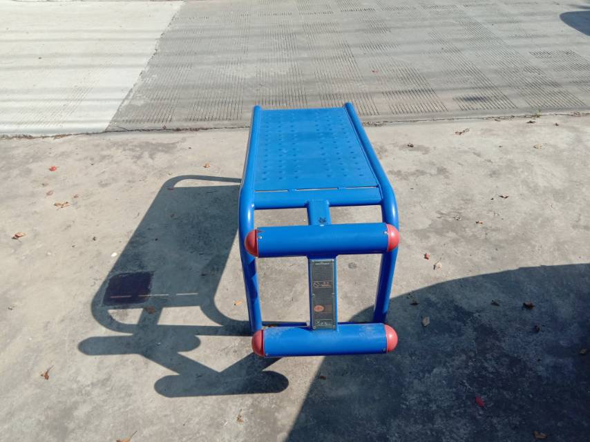 仰臥起坐板 仰臥起坐板