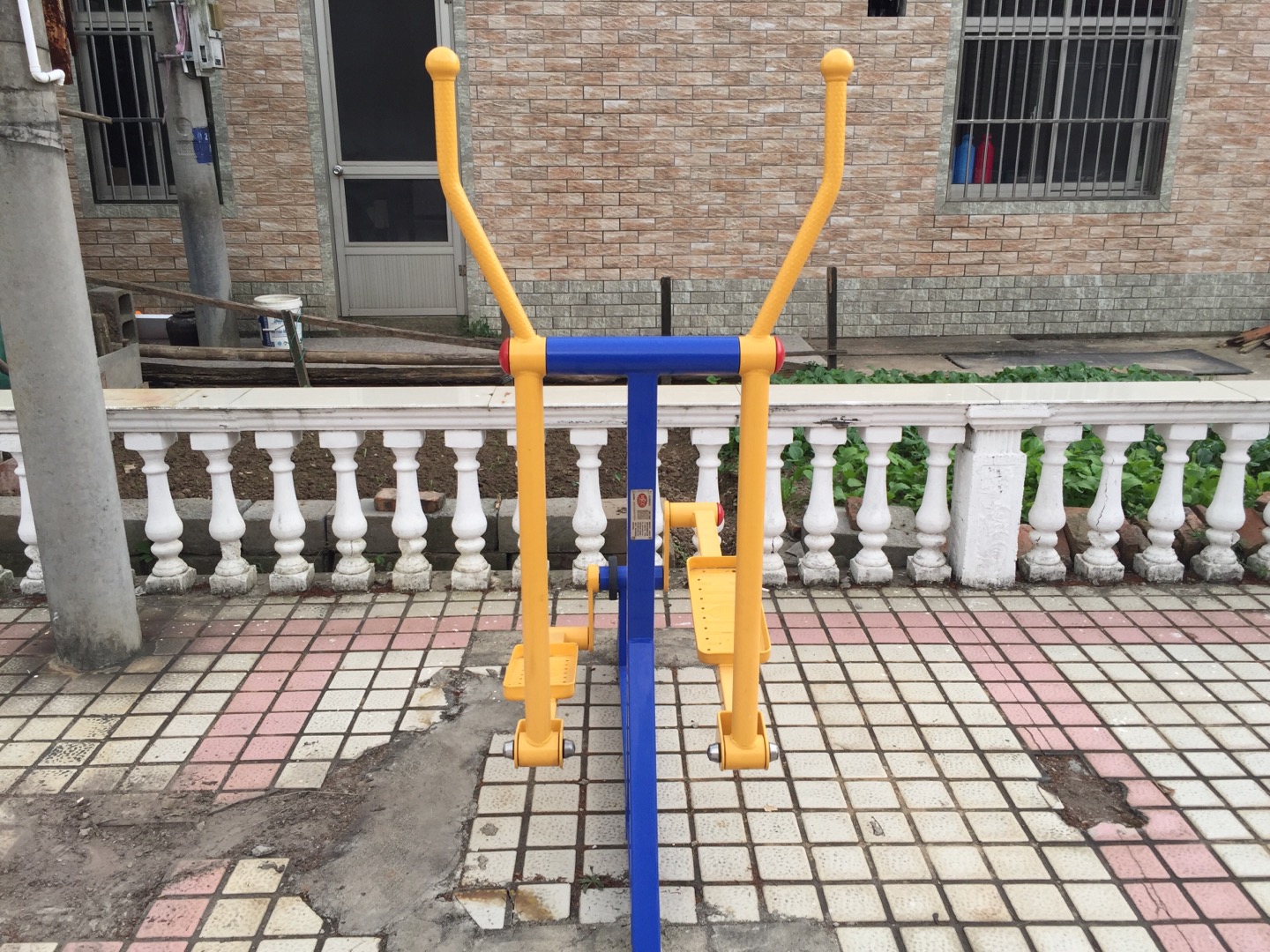 室外橢圓機(jī) 室外橢圓機(jī)