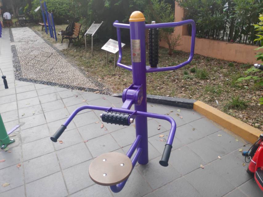 腰背按摩器 腰背按摩器