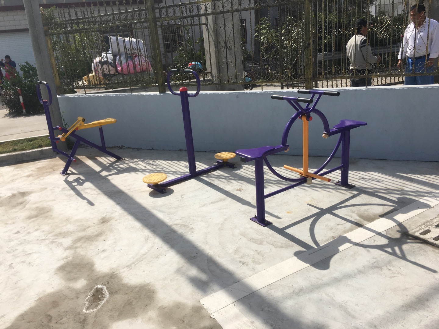 老港鎮(zhèn)大河村民委員會健身苑點