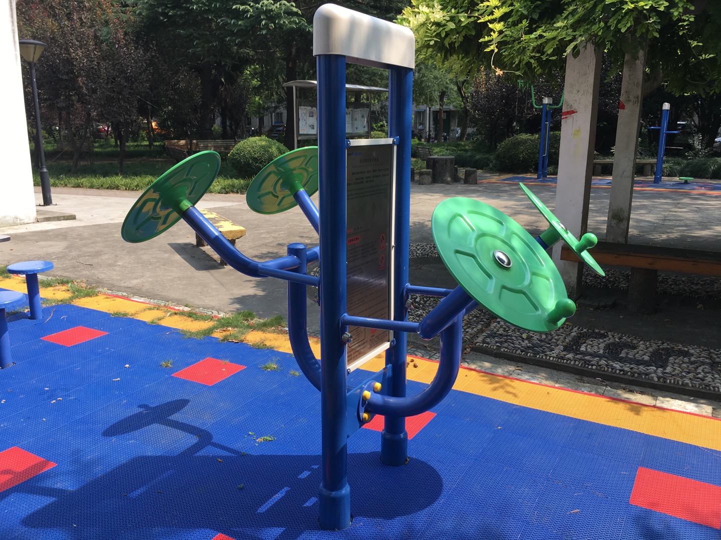 雙立柱太極揉推器 雙立柱太極揉推器