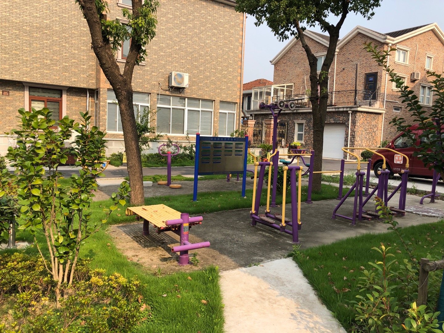 旗忠村I健身苑點(diǎn)