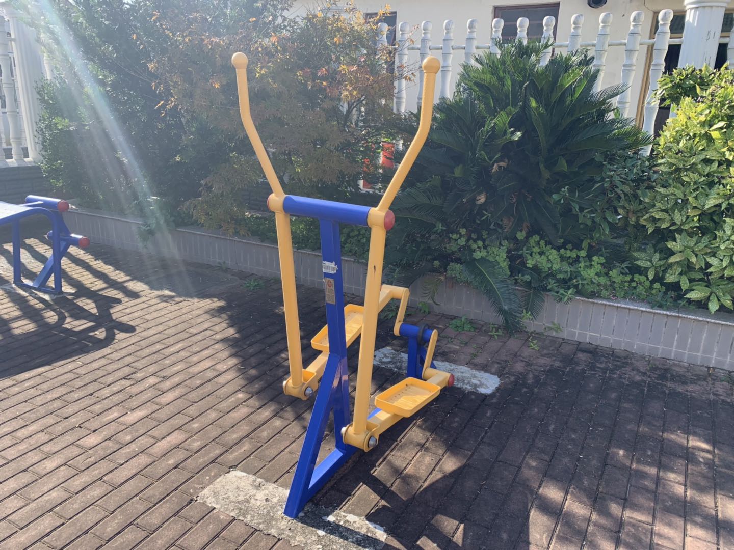 室外橢圓機(jī) 室外橢圓機(jī)