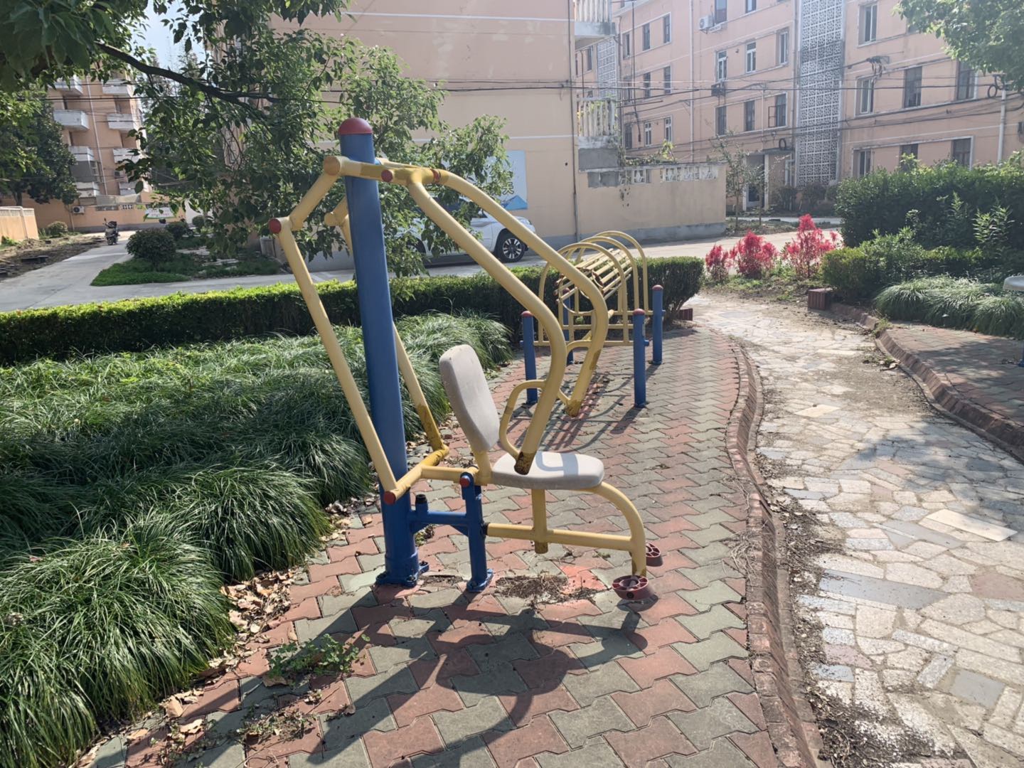 自重推胸器 自重推胸器