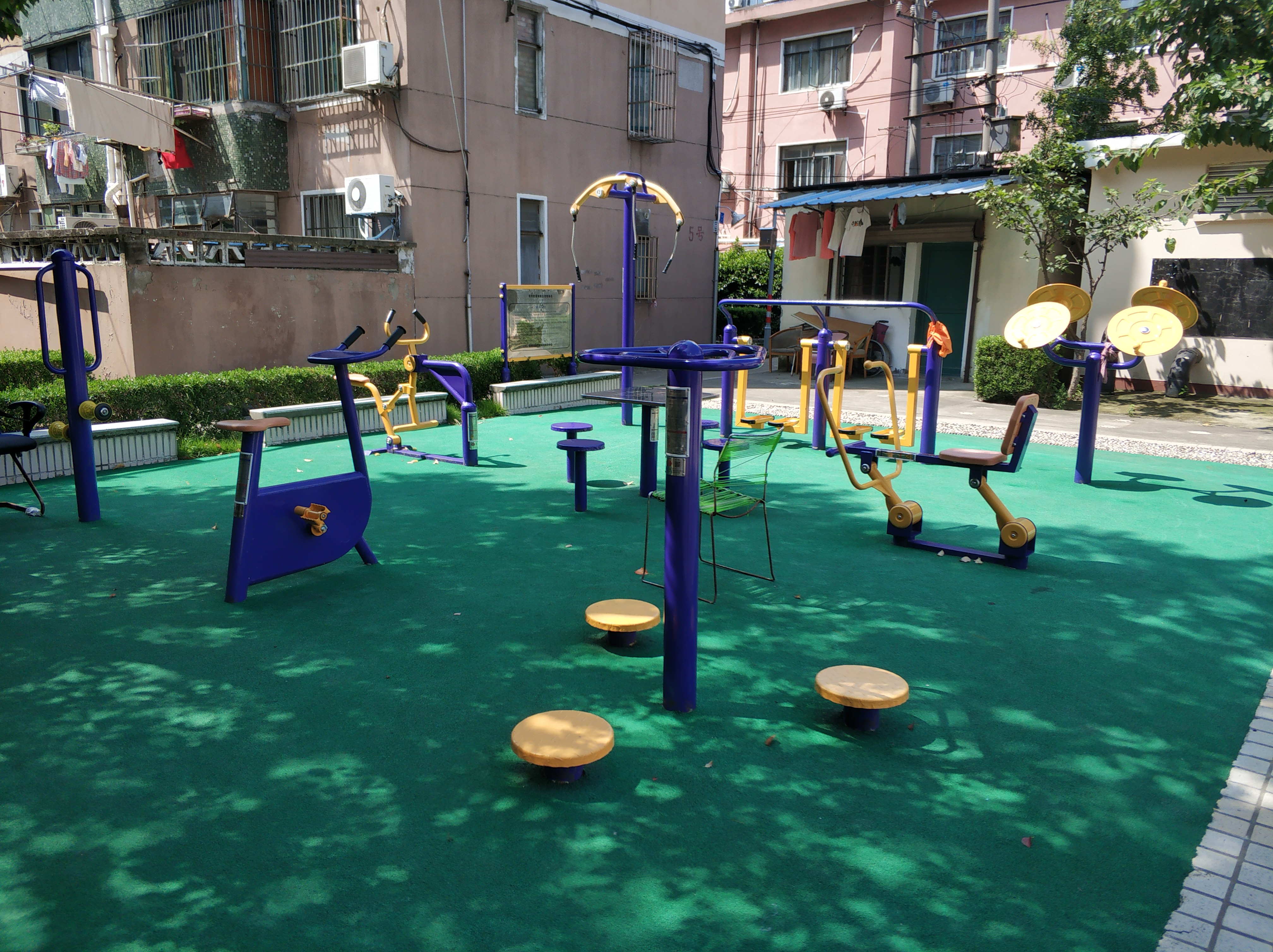 青城社區(qū)健身點2