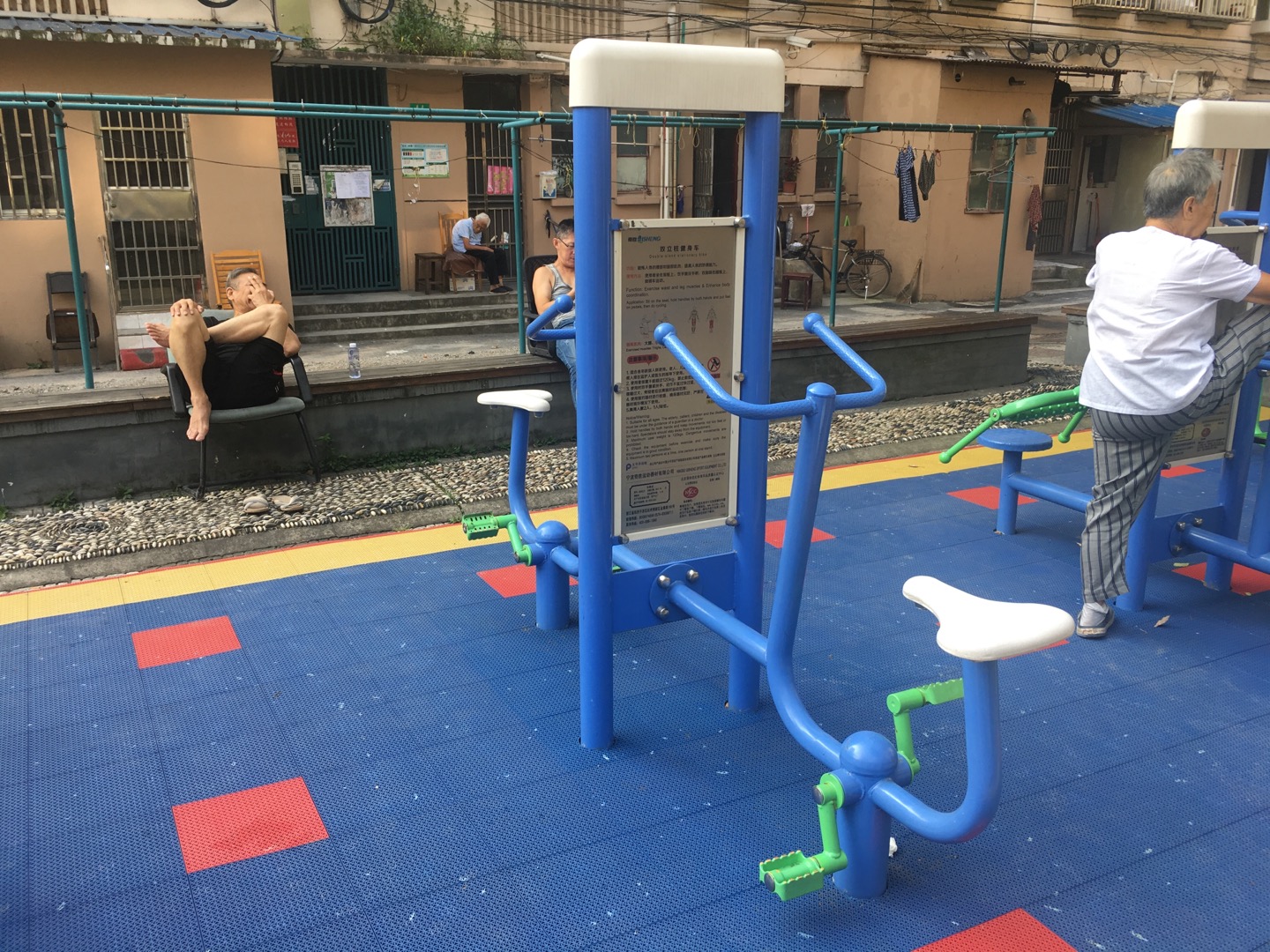 雙立柱健身車 雙立柱健身車