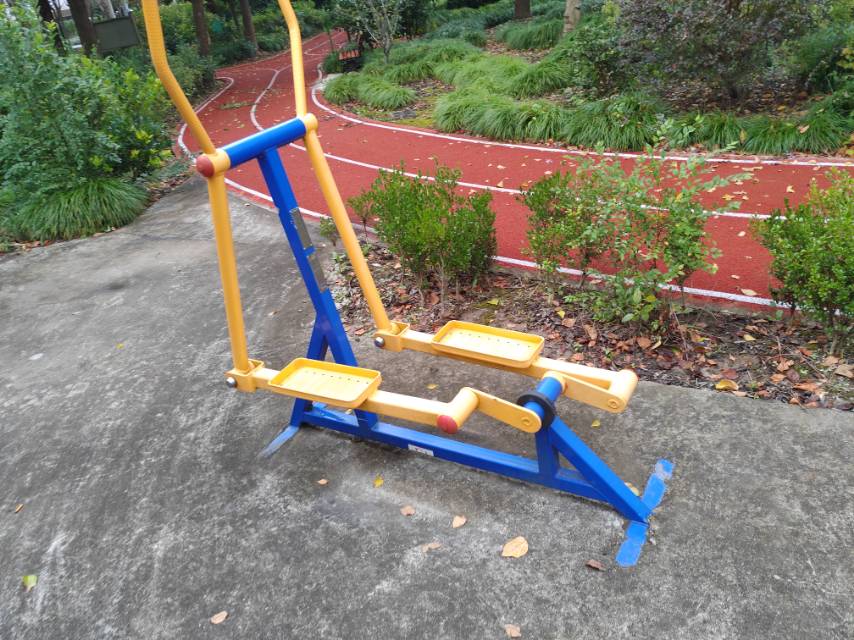 室外橢圓機(jī) 室外橢圓機(jī)