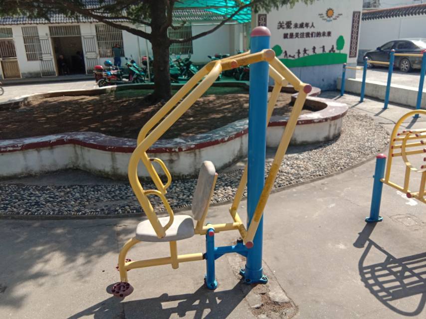 自重推胸器 自重推胸器